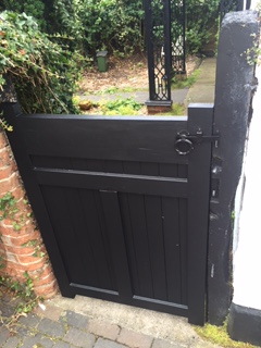 bespoke-gate-built-and-fitted-with-lock-8