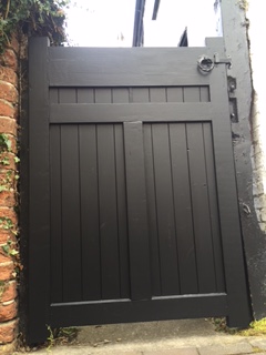 bespoke-gate-built-and-fitted-with-lock-9